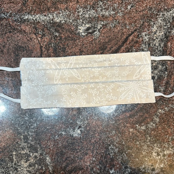 Handmade reusable face mask- adult size - Picture 2 of 3